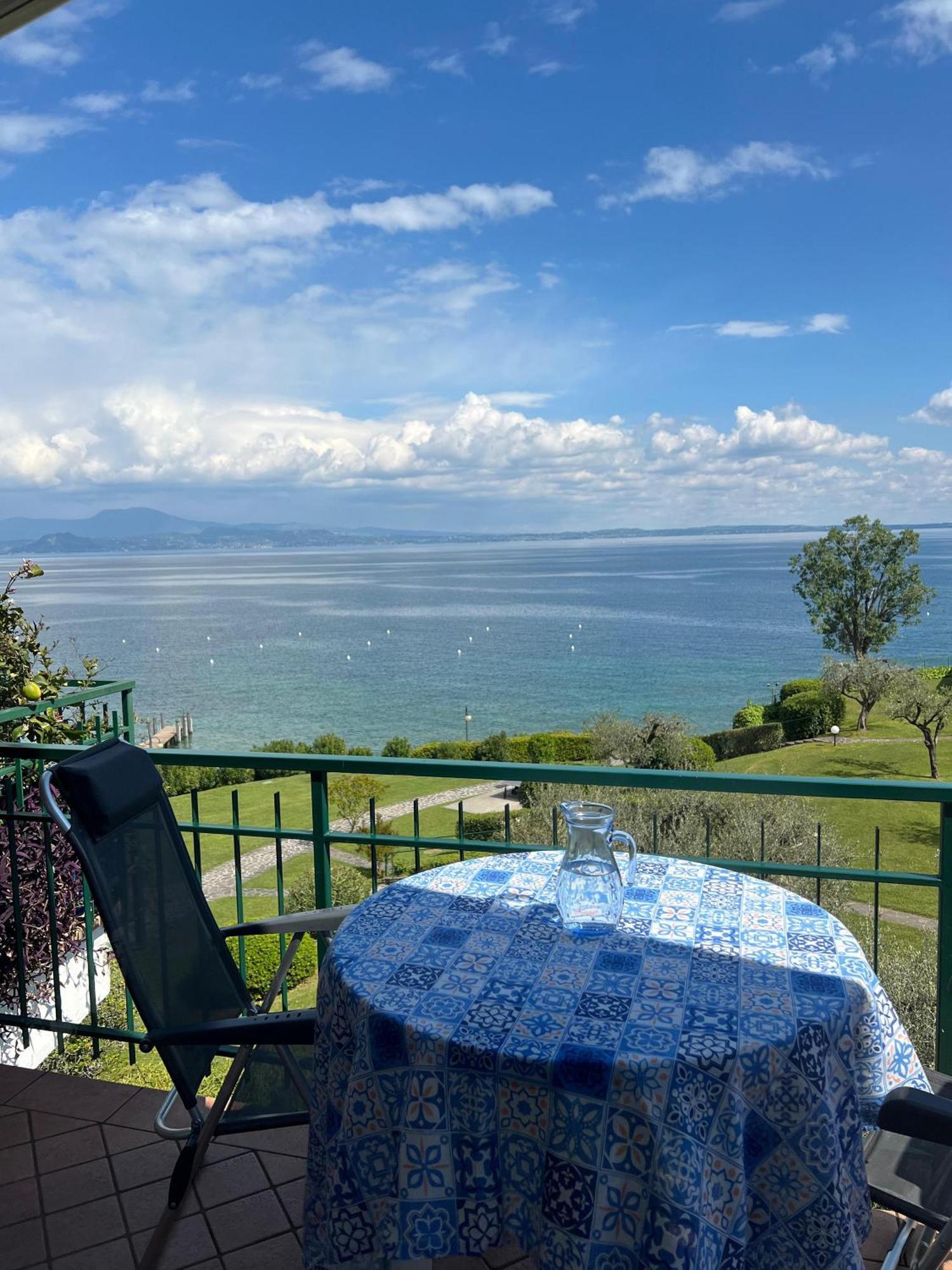 Front Lake Amazing View 马内尔巴 外观 照片